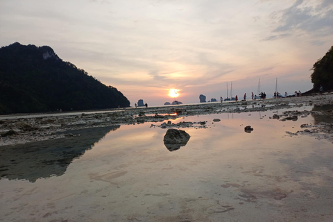 Golden Horizon of Krabi: 4 Islands & Phra Nang Sunset