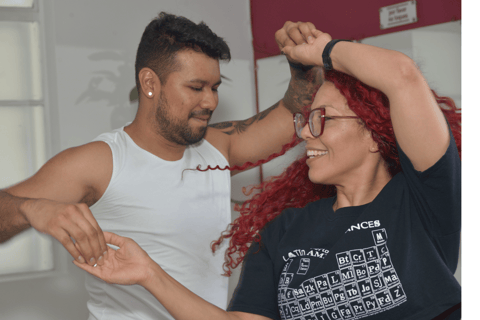Medellín: Private Salsa and Bachata Class for Beginners