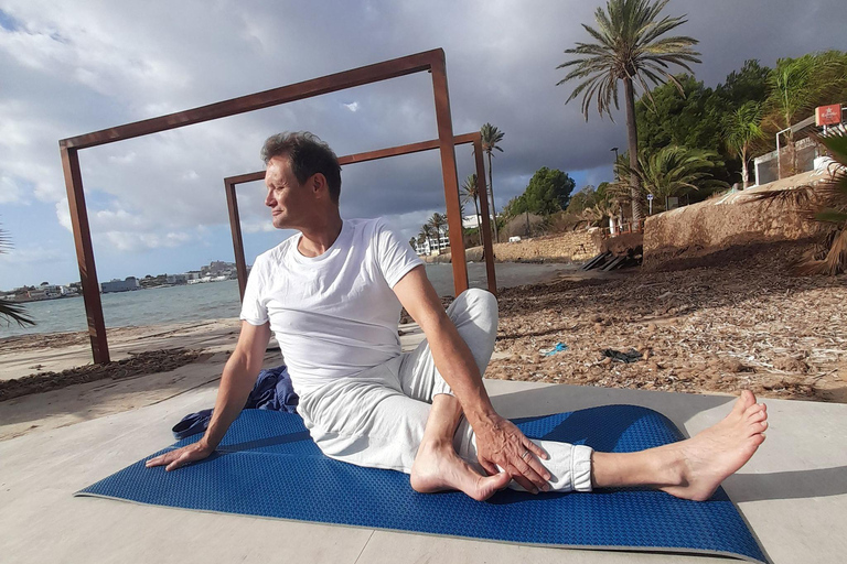 YOGA &amp; MEDITATIE OP HET STRAND OF IN HET BOS