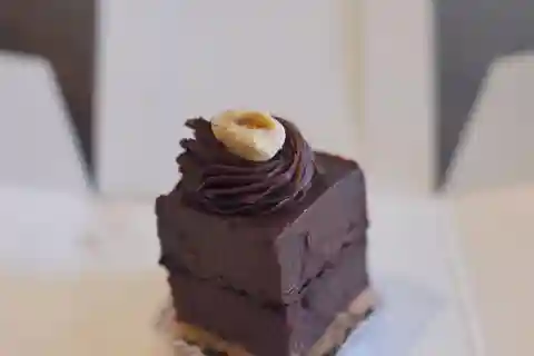 Boston: Back Bay Chocolate and Art Galleries Guided Tour