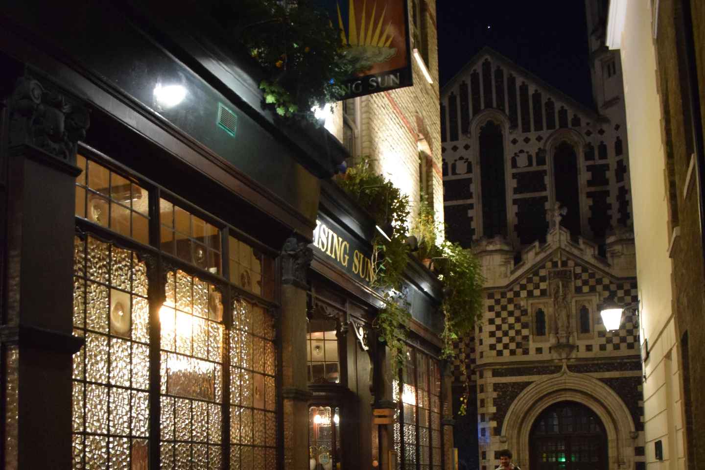 The Haunted Pubs of Old London - The Haunted Pubs of Old London