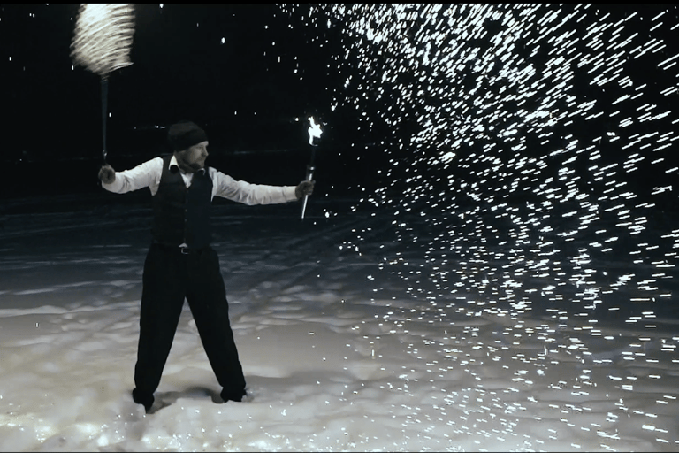 Rovaniemi Insider: Night train in Winter Forest