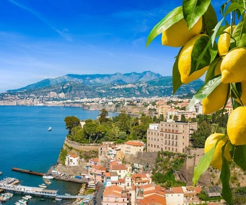 From Naples: Premium Tour of Sorrento, Positano, Amalfi