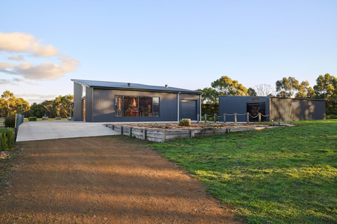 Richmond, TAS: Killara Distillery Cellar Door Guided Tasting