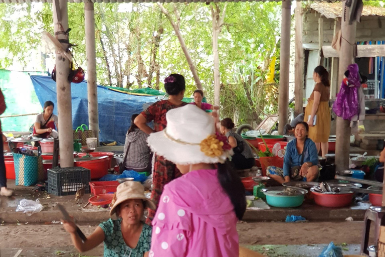 Hue: Thanh Toan Village och det lokala livet Tur med scooter