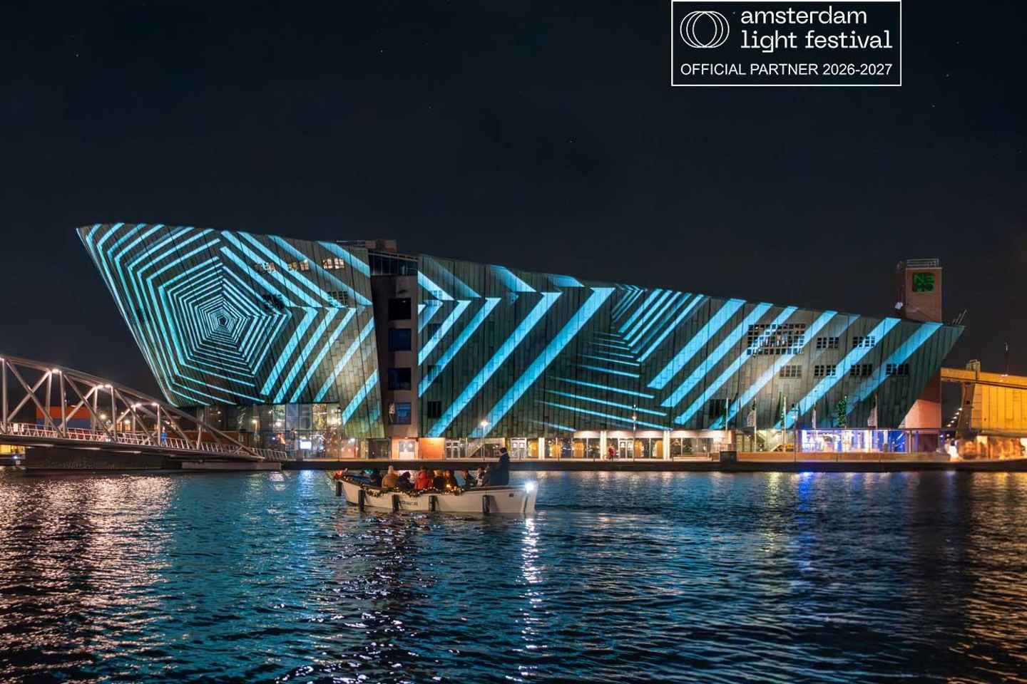 Amsterdam: Light Festival Open Boat Cruise & Drinks - Amsterdam: Light Festival Open Boat Cruise & Drinks