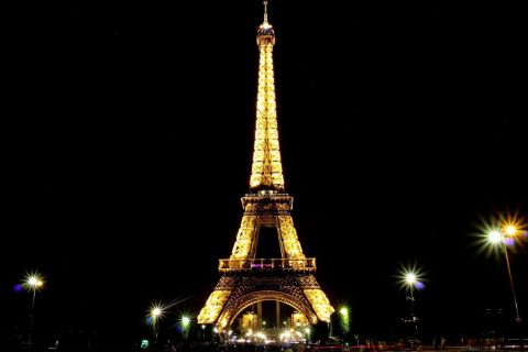 Paris Illuminated Walking Tour in Spanish