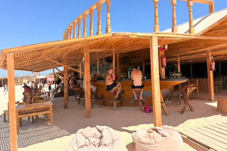 Hurghada: Private Speedboat to Magawish Island 8-hour Private Speedboat With Lunch
