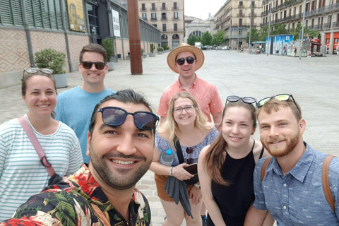 Barcelona: Sagrada Familia, Modernisme en Rondleiding door de Oude StadTour in het Frans