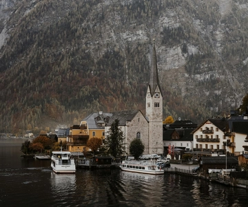 From Vienna: Hallstatt and Salzburg Full-Day Guided Tour