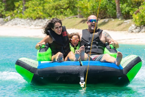 Punta Cana Aqua Pack: jetskiën, aquakarts en offroad-rallyPunta Cana Aqua-pakket: jetskiën, aquakarts en offroad-rally