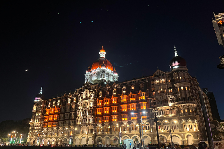 Visita a Mumbai à luz da noite e aos locais históricosTour noturno particular em Mumbai