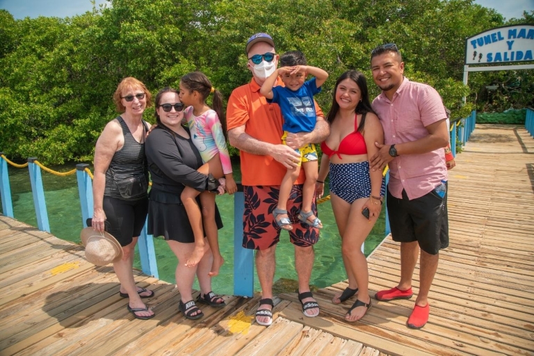Cartagena: Familiedag naar de Rosario-eilanden tot 12 personen