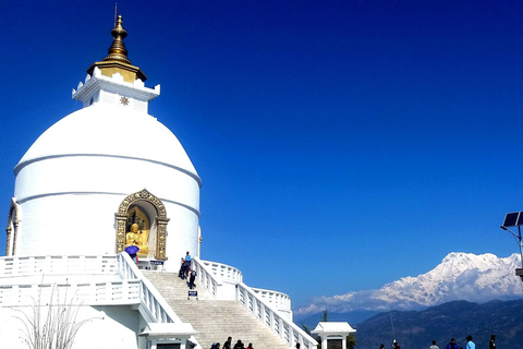 Pokhara : Visitez les sept meilleures destinations touristiques en bus partagé