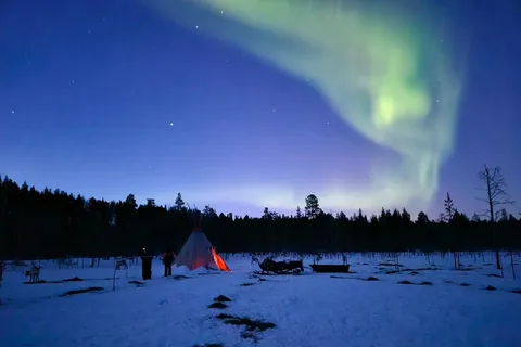 Ivalo: Auroras Boreales y experiencia en una granja de renos