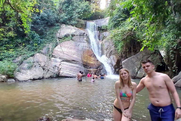 ELLA Lipton Seat Tea Test & Pluck 9Arch, Waterfalls, & Food Lipton's Seat, Little Adam Peak, 9 Arch, Ravana Waterfalls