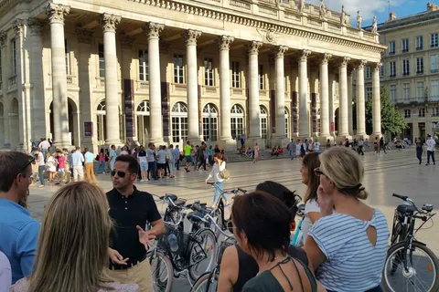 Omvisning til fots i Bordeaux med en lokal, sertifisert guide