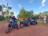 Emociones sobre ruedas, expedición en quad en bicicleta en el monte Kigali - Hizvo