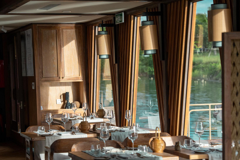 Hoi An Luxury Sunset Cruise: 5-Course Spice Menu & Cocktails VND 3,800,000 | 5-course + wine & sparkling free-flow