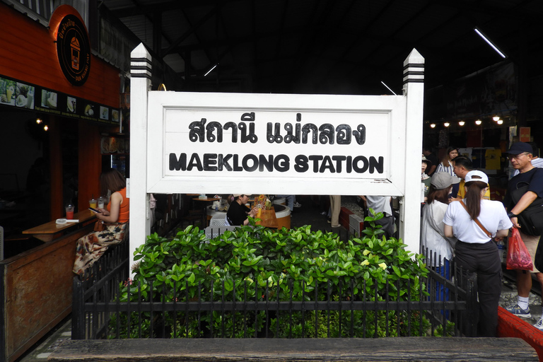 Bangkok : Marché flottant privé et marché ferroviaire (Amphawa)