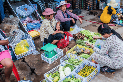 Phnom Penh: Silk Island Vespa Tour with Cooking Class