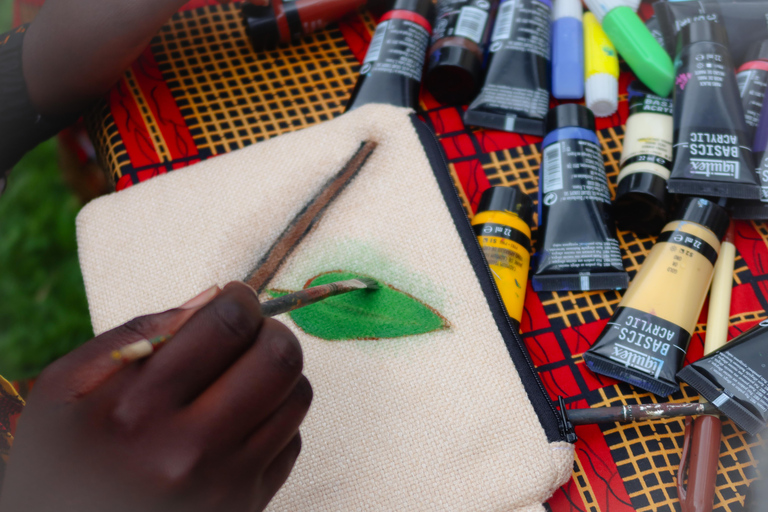 Kigali: Paint Your Own Tote Bag Workshop with Local Artist Medium Canvas Pouch (22 × 16 cm)
