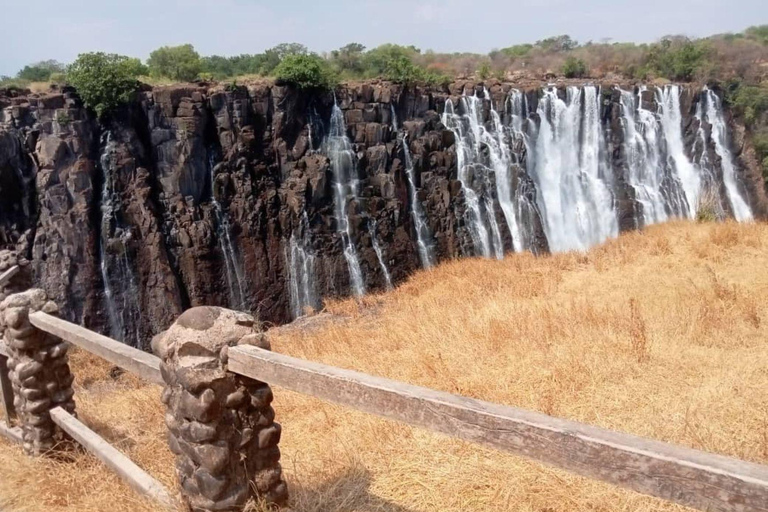 Victoria Falls: Guided Tour with Devil's Pool Viewpoint