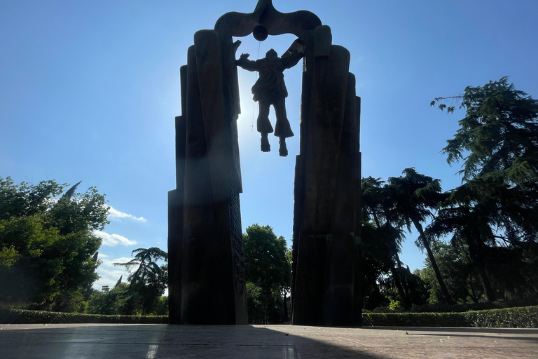 Dois parques em Tbilisi: Lago das Tartarugas e Parque Dedaena com Mercado de Pulgas