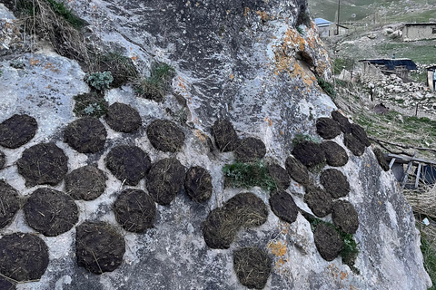 3 day trekking between mountain villages Khinaliq - Qriz Baku: 3 day trekking aroud mountain villages Guba - Khinalig