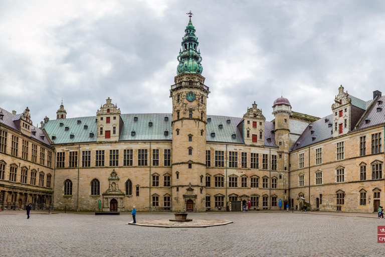 Copenhagen: Royal Castles and Helsingør City Tour