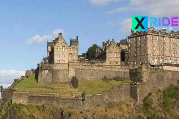 Edimburgo: Translado privado para o aeroporto de Londres Heathrow