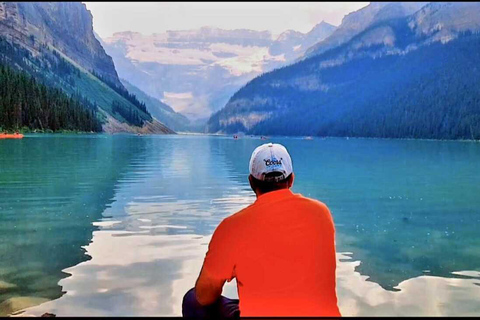 Banff: Lake Louise and Moraine Lake Tour with Pickup & Drop