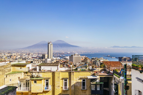 Napoli: Tour a piedi dei quartieri contrastanti con la funicolare