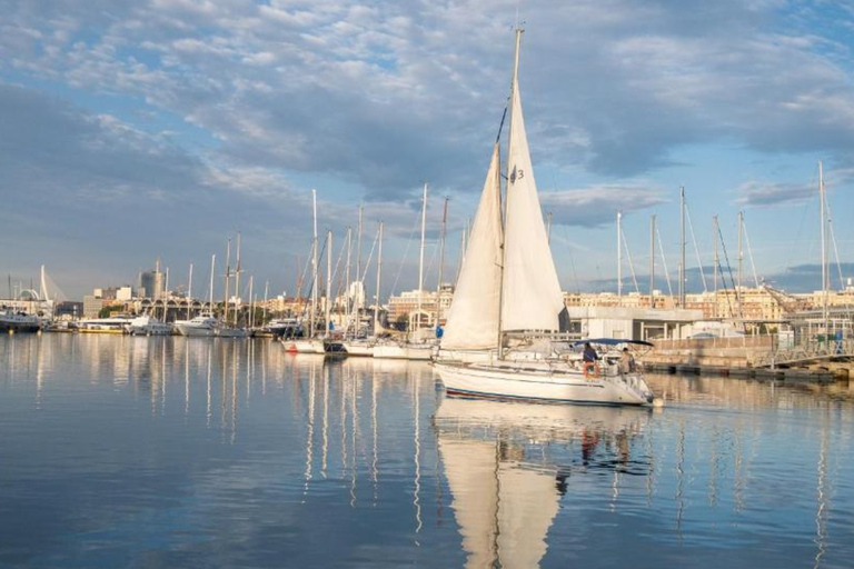 Valencia: Sailing Experience during the Total Solar Eclipse Valencia: 4-Hour Sailing Experience during the Total Solar Eclipse