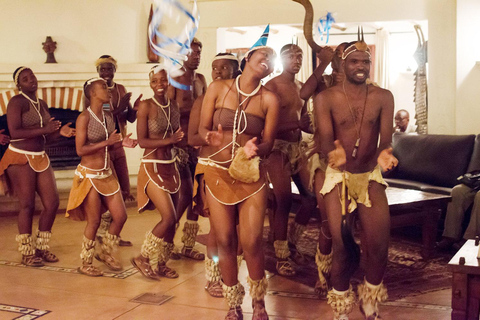 Kasane: Festival de Danzas TradicionalesTraditional Dance Festival Kasane