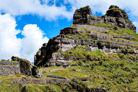 From Cusco | Waqrapukara, the horn-shaped Inca fortress