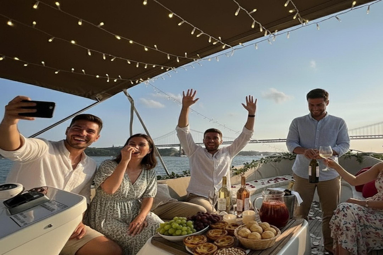 ❤️Romantic Sunset Tour– Sparkling Wine & Golden Views