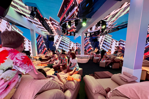 Bangkok: Bradbury World’s Noisiest LED Massage Experience Basic Goddy Massage(2 Therapists)