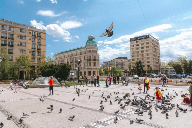 From Chișinău: Iași Guided Day Trip with Private Transport