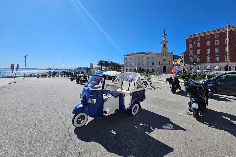 Split: Fully Recorded 360° Tuk Tuk Experience