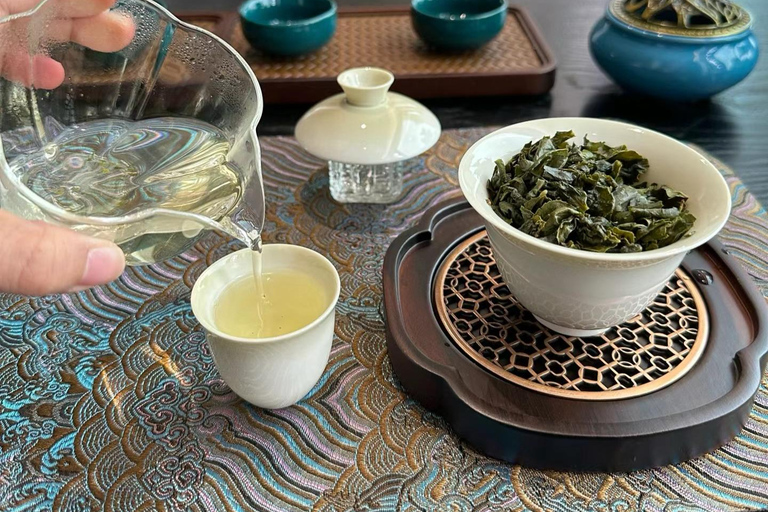 Beijing: Hutong Culture and Tea Tasting Private Tour