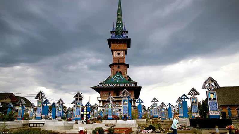 Sapinta merry cemetery one day tour from Oradea