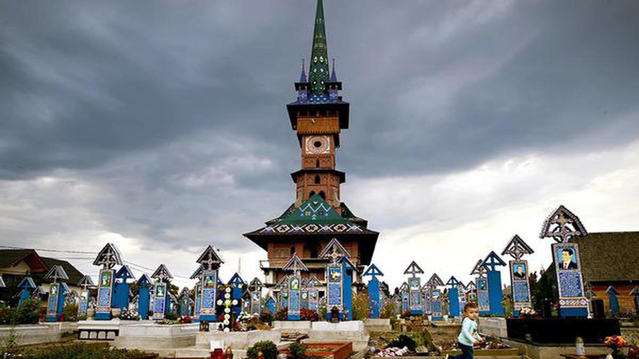 Tagestour zum fröhlichen Friedhof von Sapanta ab Oradea