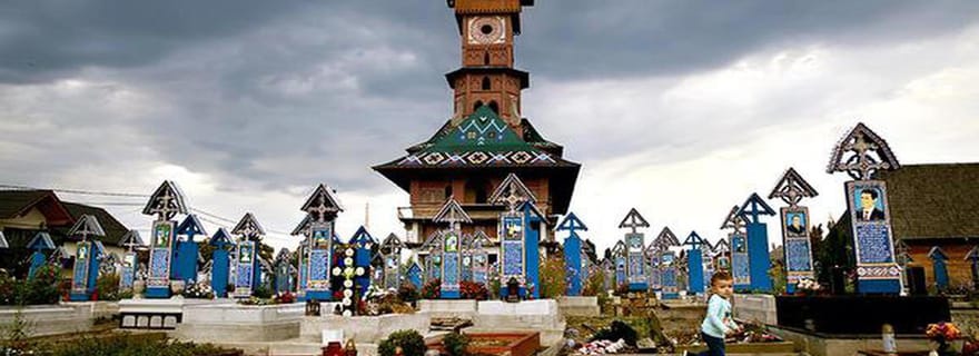 Visite d'une journée au cimetière joyeux de Sapinta depuis Oradea