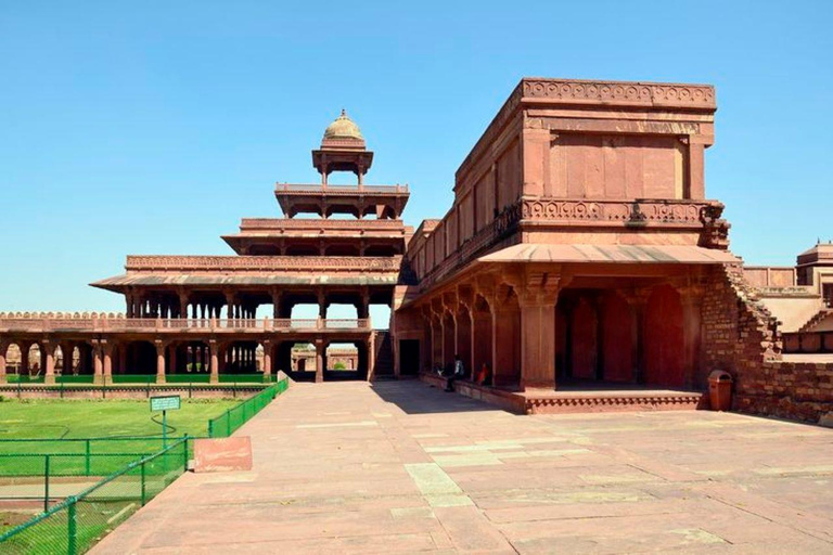 From Delhi: Taj Mahal & Fatehpur Sikri Day Tour This Option Include Only Tour Guide