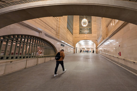 NY Midtown Secrets: Grand Central, Chrysler & United Nations Tour in English language