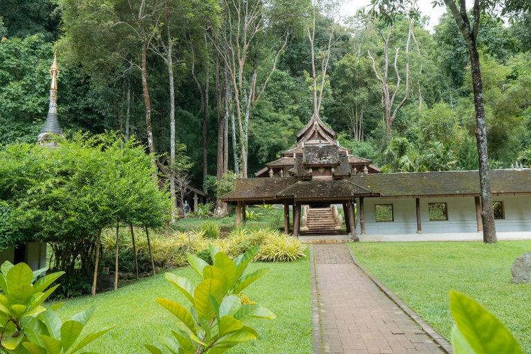 Chiang Mai: Doi Suthep Sunset & Hidden Temple with Guide