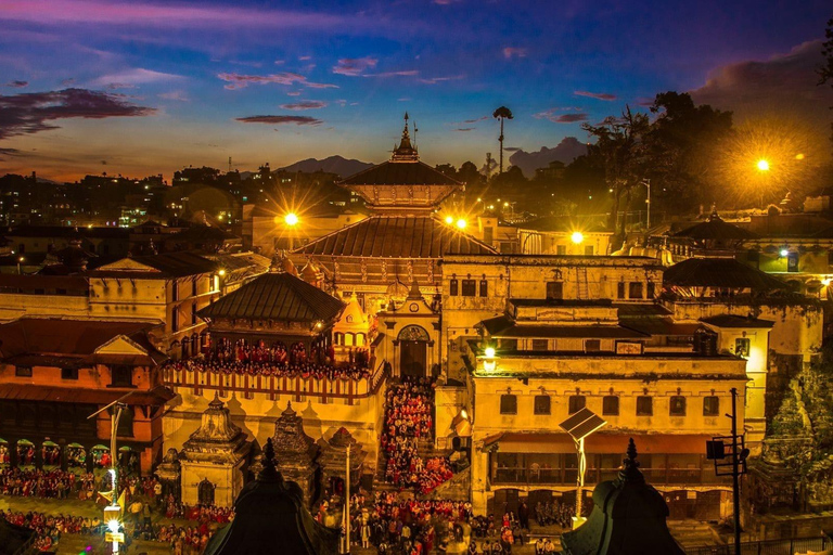 Pashupatinath: Avondrondleiding door de tempel en Aarati-ceremonie