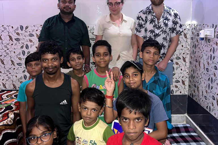 Dîner avec une famille indienne locale dans une maison indienneDîner végétarien