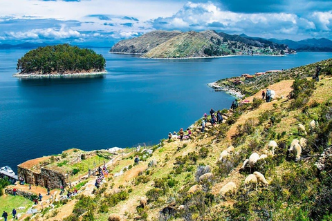 Puno: Lago Titicaca, Uros e Taquile Tour di 1 giorno